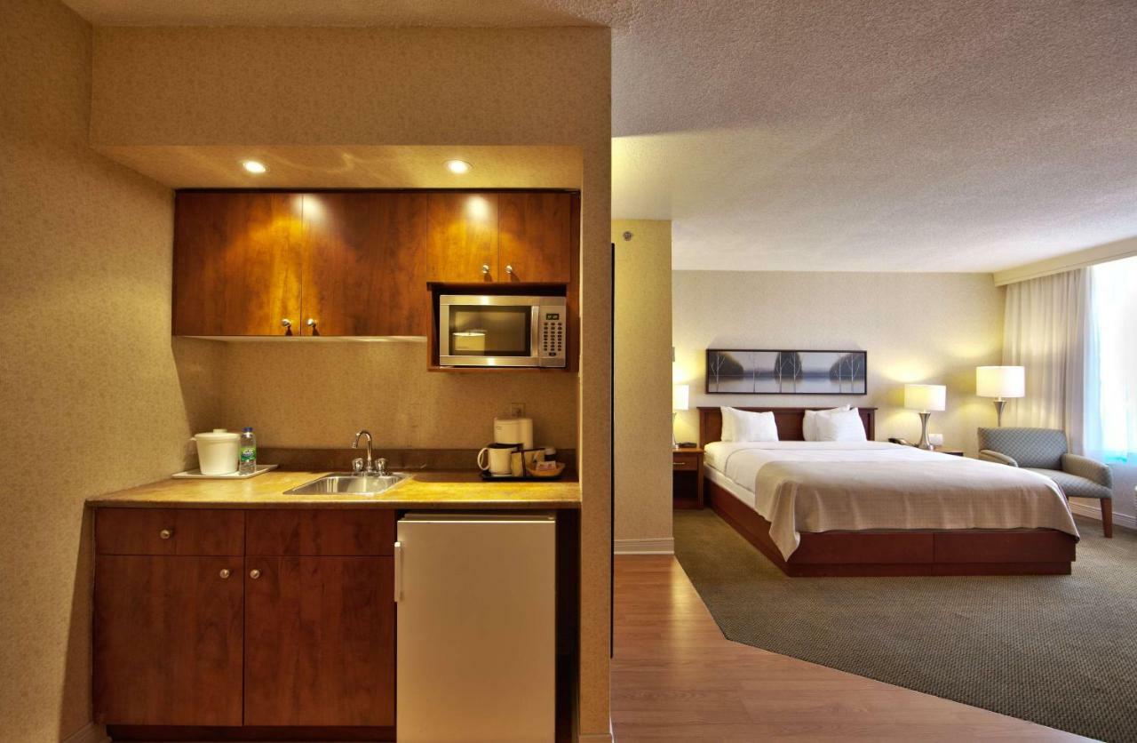 Radisson Airport Hotel